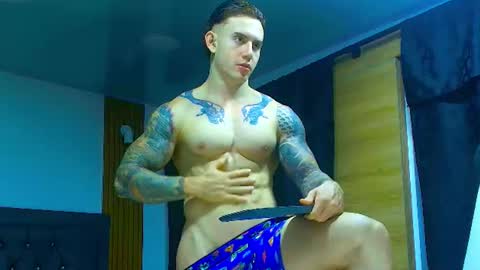 Snapshot of paulthompson_ chatting on July 13, 5:32 am Paul online show from July 13, 5:32 am