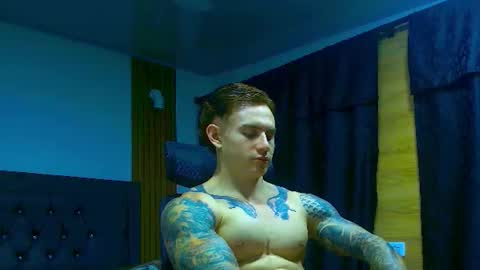 Snapshot of paulthompson_ chatting on July 13, 5:38 pm Paul online show from July 13, 5:38 pm