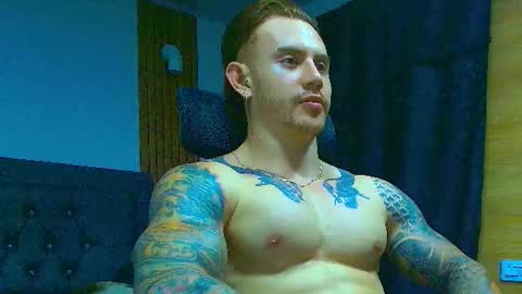 Snapshot of paulthompson_ chatting on July 29, 6:22 am Paul online show from July 29, 6:22 am