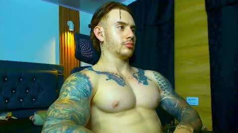 Snapshot of paulthompson_ chatting on July 31, 6:57 am Paul online show from July 31, 6:57 am