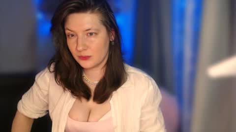 Snapshot of pavla_adore_ chatting on December 17, 9:38 pm Pavla online show from December 17, 9:38 pm