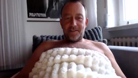 Snapshot of pawelito123 chatting on January 9, 8:24 am Ben online show from January 9, 8:24 am