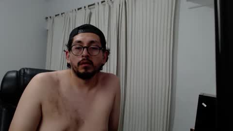 Snapshot of paynedr chatting on April 11, 2:27 am Fabio online show from April 11, 2:27 am