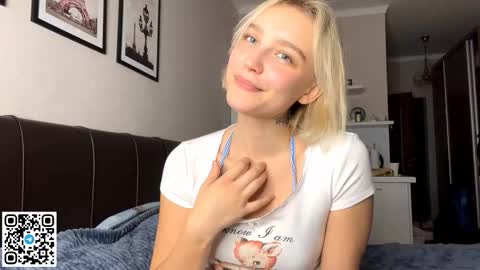 Snapshot of paztumminello chatting on October 27, 2:54 pm Lola online show from October 27, 2:54 pm