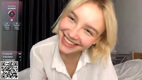 Snapshot of paztumminello chatting on November 8, 3:56 pm Lola online show from November 8, 3:56 pm