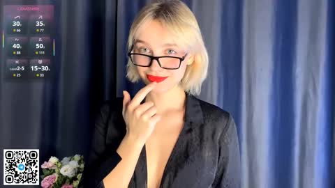 Snapshot of paztumminello chatting on November 22, 3:33 pm Lola online show from November 22, 3:33 pm