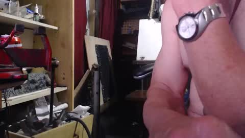 pc8474408 online show from October 3, 1:57 am