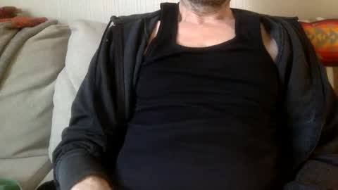 Snapshot of pea23 chatting on February 26, 1:19 pm pea23 online show from February 26, 1:19 pm