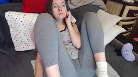 Snapshot of peaceduke chatting on October 1, 5:46 am FOUNTAIN SQUIRT online show from October 1, 5:46 am