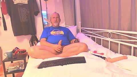 Snapshot of peacetous chatting on December 20, 4:09 am Marc online show from December 20, 4:09 am