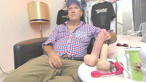 Snapshot of peacetous chatting on December 29, 4:27 am Marc online show from December 29, 4:27 am