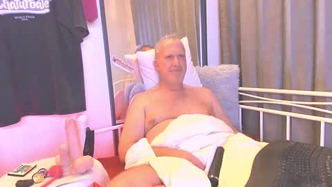 Snapshot of peacetous chatting on January 14, 7:43 pm Marc online show from January 14, 7:43 pm