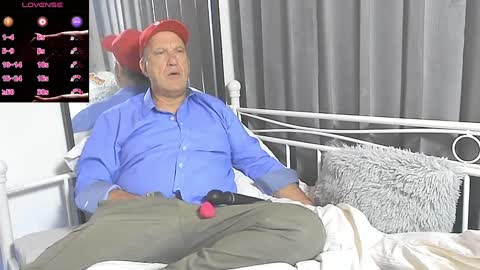 Snapshot of peacetous chatting on February 22, 4:40 am Marc online show from February 22, 4:40 am