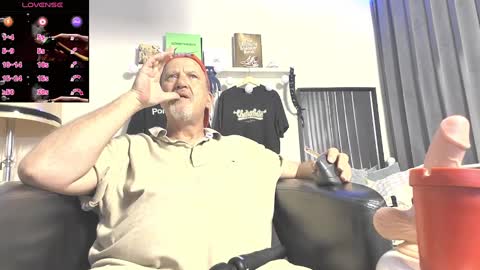 Snapshot of peacetous chatting on March 9, 10:19 pm Marc online show from March 9, 10:19 pm