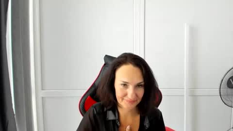 Snapshot of peachboomm chatting on June 27, 12:22 pm Christina online show from June 27, 12:22 pm