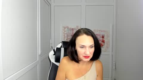 Snapshot of peachboomm chatting on July 15, 12:21 pm Christina online show from July 15, 12:21 pm