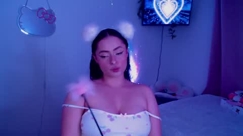 Snapshot of peacherry_ chatting on December 12, 1:53 am peacherry_ online show from December 12, 1:53 am