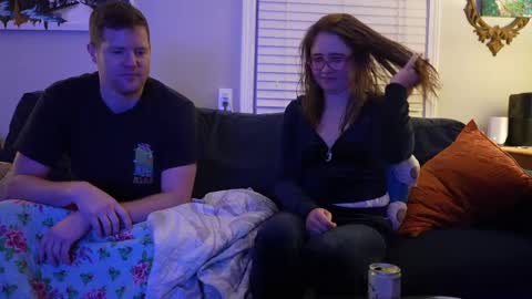 peachespunkins online show from October 5, 6:12 am