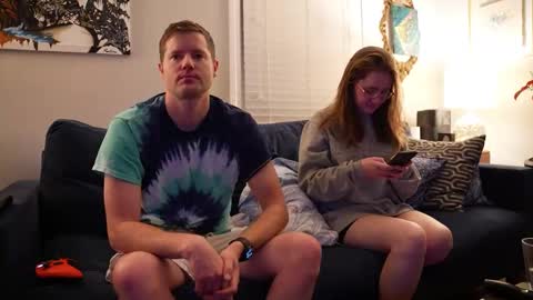 peachespunkins online show from October 19, 2:23 am