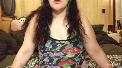 Snapshot of peachess101 chatting on December 23, 12:52 am Peachess online show from December 23, 12:52 am