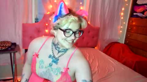 Peach Pwuppy online show from January 13, 3:56 am
