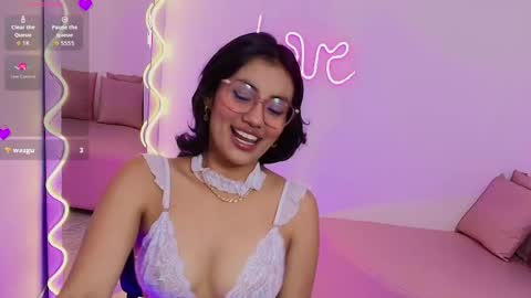 peachy_tay online show from January 7, 11:56 am