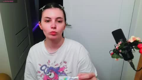 Snapshot of peachybabe__ chatting on May 10, 5:18 pm Peachy online show from May 10, 5:18 pm