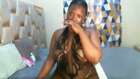 Snapshot of peachygirl255 chatting on May 9, 7:13 am Peachy online show from May 9, 7:13 am