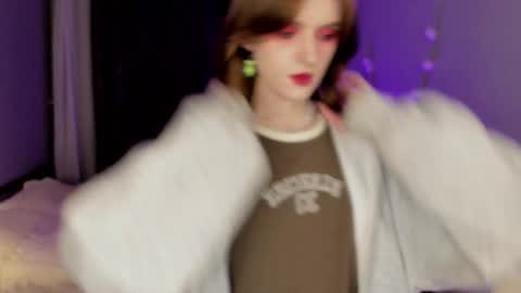 Snapshot of peachymaybe chatting on October 3, 1:02 am Peachy not a bb baby love or something Please call me Peachy online show from October 3, 1:02 am