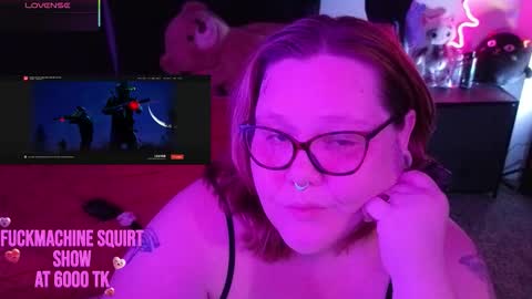 Peachy Nessa online show from March 18, 9:23 am