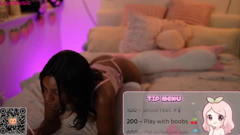 peachypeachgirl online show from May 13, 4:37 pm