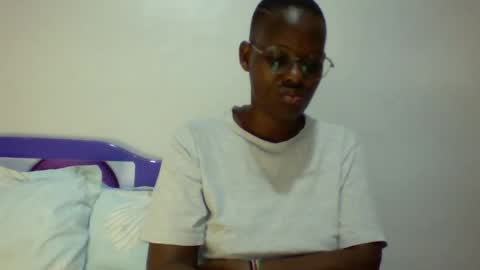 Snapshot of peacockxx chatting on April 2, 5:05 am peacockxx online show from April 2, 5:05 am