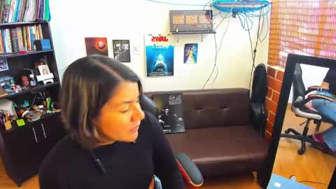 Snapshot of peanut_tangerine chatting on January 12, 6:16 pm Tangerine Penaut online show from January 12, 6:16 pm