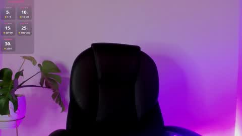 LILLY online show from March 29, 2:22 am