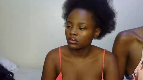 vel online show from December 4, 6:49 pm