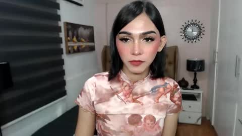 Pearl online show from September 12, 6:08 pm