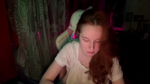 Snapshot of pearlprincess_ chatting on July 28, 7:39 pm Adelina online show from July 28, 7:39 pm