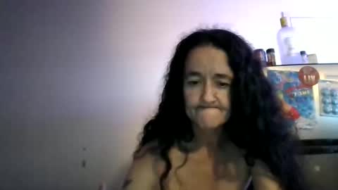 pebblezmeowkitty online show from May 6, 2:19 am