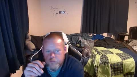 Snapshot of pecker40 chatting on January 4, 3:29 am pecker40 online show from January 4, 3:29 am