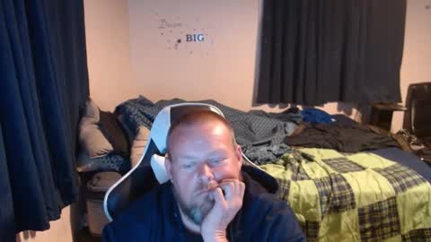 Snapshot of pecker40 chatting on January 6, 2:48 am pecker40 online show from January 6, 2:48 am