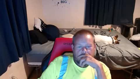 Snapshot of pecker40 chatting on September 12, 4:45 am pecker40 online show from September 12, 4:45 am