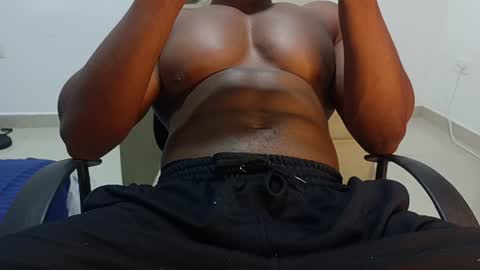 Snapshot of pecsblack888 chatting on July 27, 9:33 pm pecsblack888 online show from July 27, 9:33 pm
