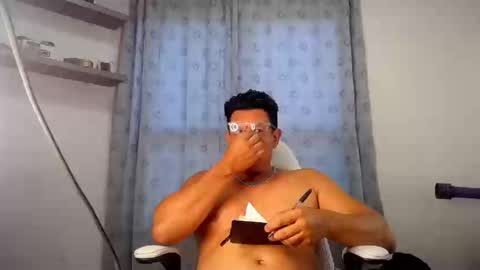 Snapshot of pedro_picapica chatting on November 2, 9:17 pm Pedro online show from November 2, 9:17 pm