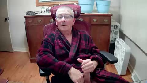 Snapshot of peepingmale chatting on December 10, 11:51 pm peepingmale online show from December 10, 11:51 pm