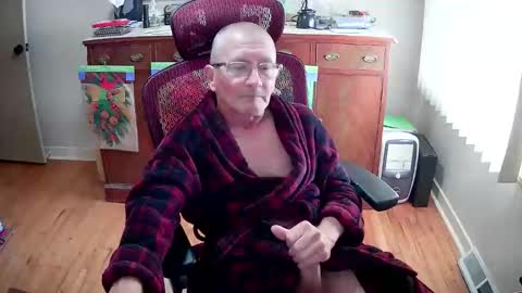 Snapshot of peepingmale chatting on November 27, 1:46 pm peepingmale online show from November 27, 1:46 pm