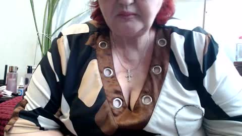 Snapshot of peggysoft chatting on May 10, 12:32 pm PeggySoft online show from May 10, 12:32 pm