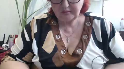 Snapshot of peggysoft chatting on May 13, 10:12 am PeggySoft online show from May 13, 10:12 am