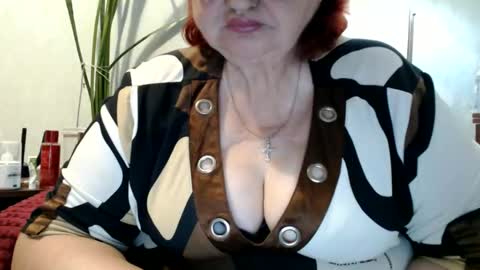 Snapshot of peggysoft chatting on June 3, 5:40 pm PeggySoft online show from June 3, 5:40 pm