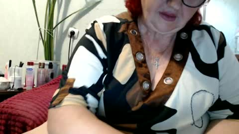 Snapshot of peggysoft chatting on June 14, 12:30 am PeggySoft online show from June 14, 12:30 am