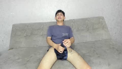 Snapshot of pelusos_mens chatting on June 11, 12:32 am CAIN-19 ALLEN-18 RONALD-18 AUSTIN-18 MOD DANTE online show from June 11, 12:32 am